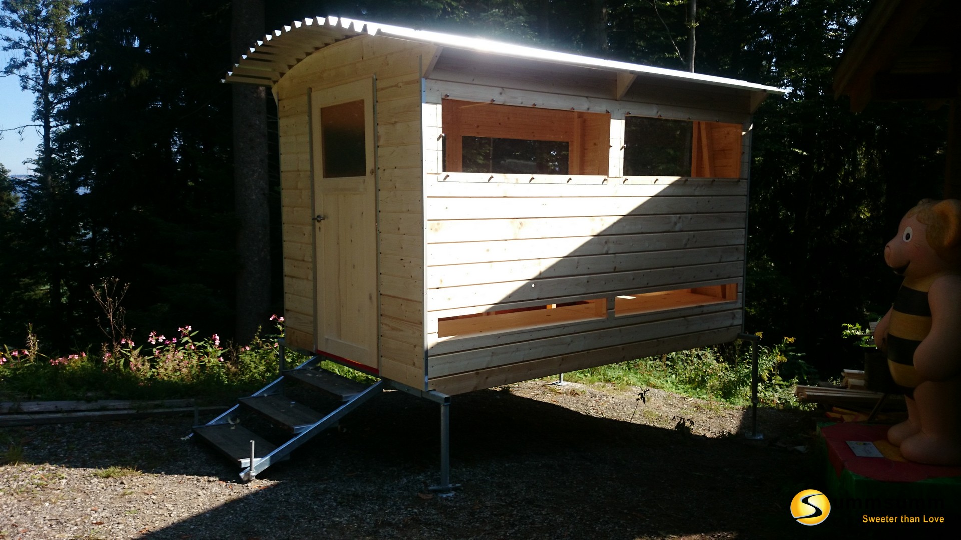 Zierleisten und Dachverstärkung für das BeeMobil